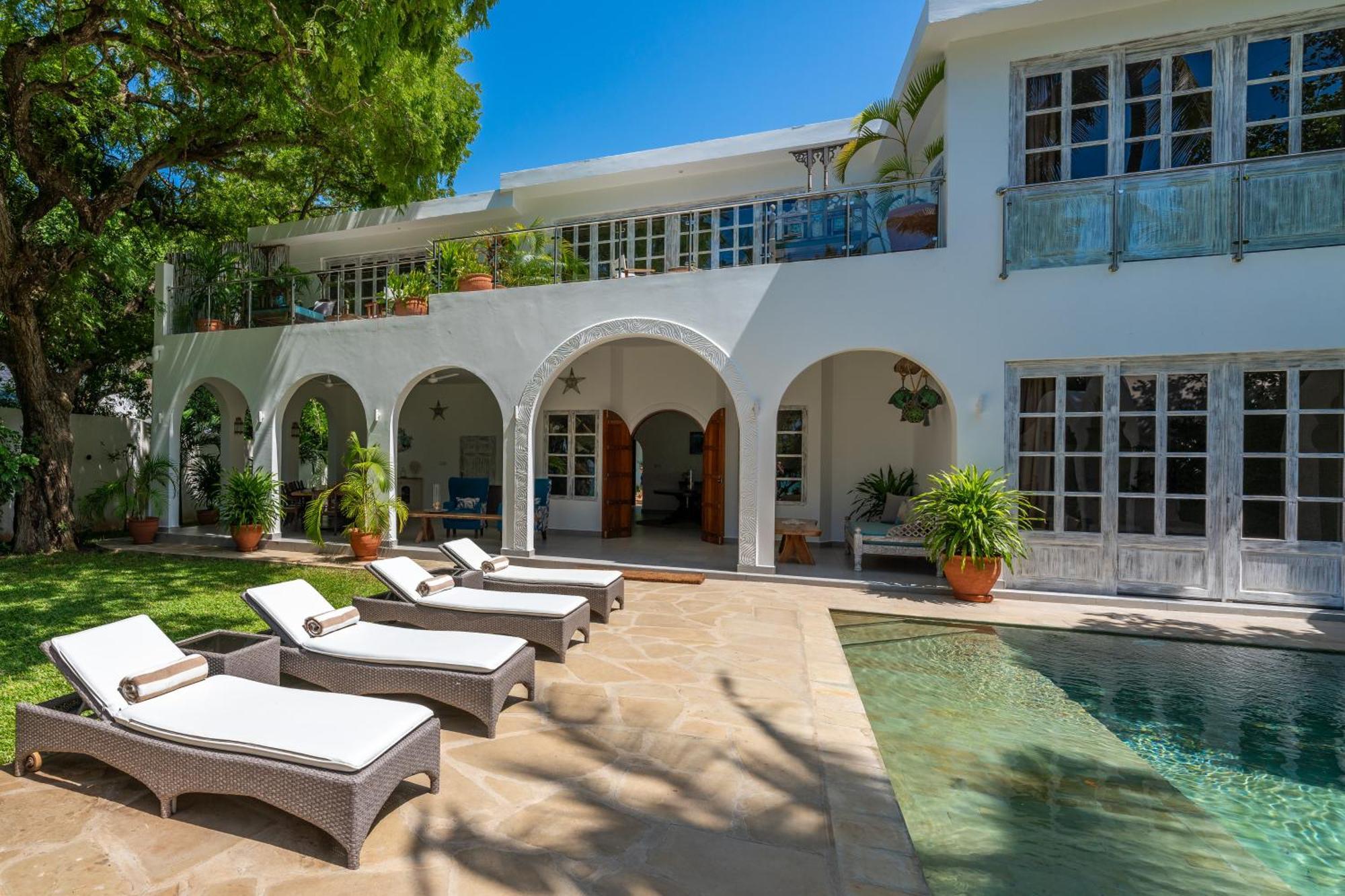 Nomad 5* Diani Beach